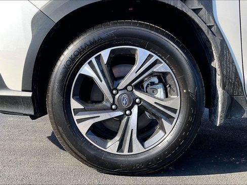 Certified 2025 Subaru Crosstrek 2.0i Premium image 10