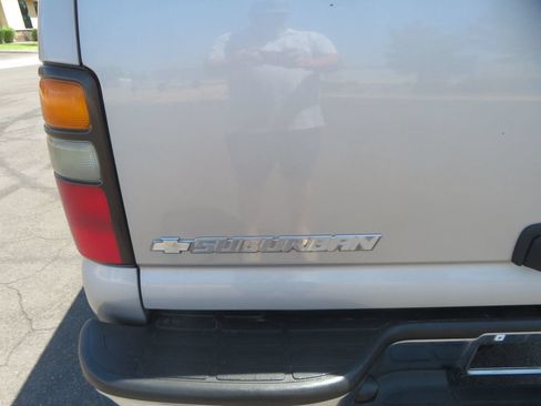Used 2004 Chevrolet Suburban LS w/ Preferred Equipment Group AWD/4WD image 13