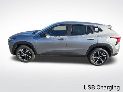 New 2026 Chevrolet Trax RS image 2