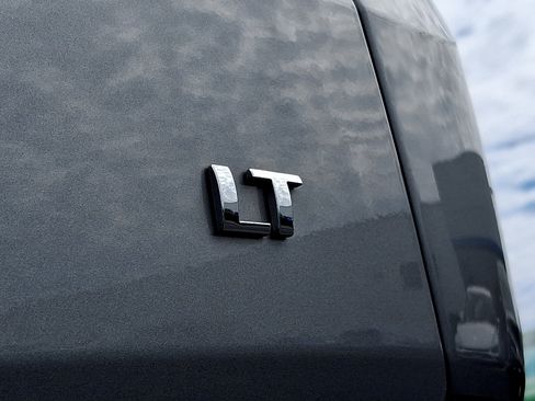 Used 2023 Chevrolet Traverse LT w/ LPO, Floor Liner Package AWD/4WD image 30