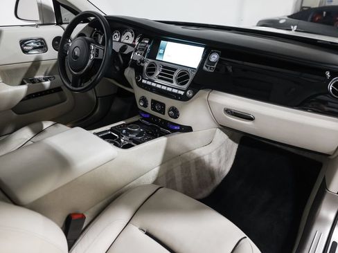 Used 2014 Rolls-Royce Wraith RWD image 22