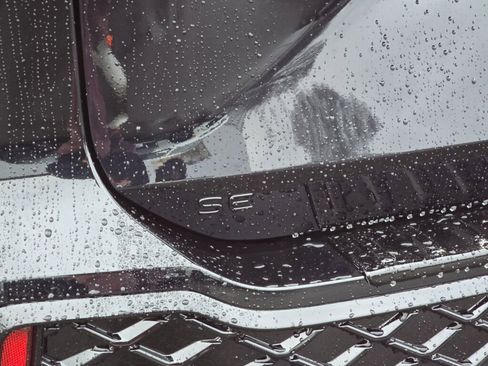 New 2026 Volkswagen Tiguan SE R-Line image 14