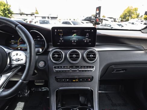 Used 2022 Mercedes-Benz GLC 43 AMG 4MATIC image 23