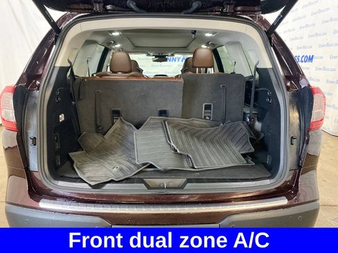 Used 2023 Subaru Ascent Touring AWD/4WD image 18
