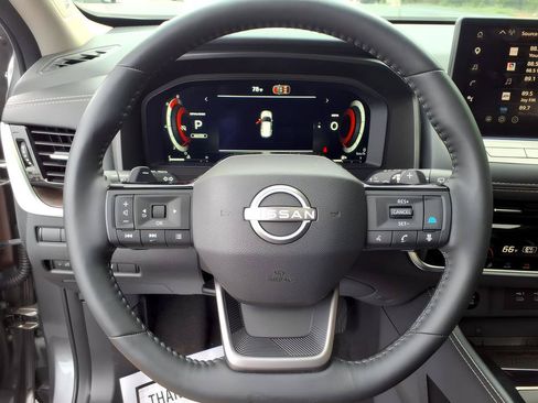 Used 2026 Nissan Rogue Platinum w/ Platinum Premium Package AWD/4WD image 25