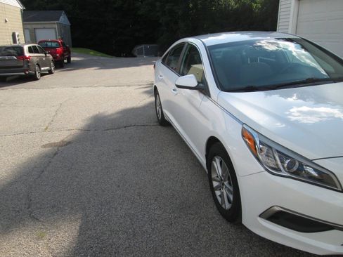 Used 2017 Hyundai Sonata SE FWD image 7