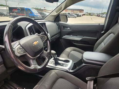 Used 2022 Chevrolet Colorado LT w/ Fleet Safety Package image 17