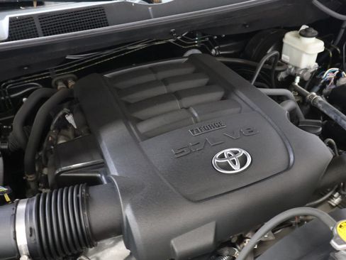 Used 2018 Toyota Tundra SR5 w/ SR5 Upgrade Package RWD image 26