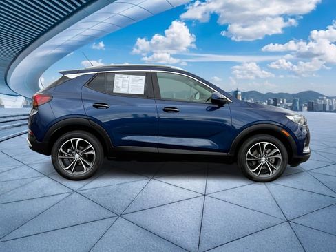 Used 2022 Buick Encore GX Select image 3