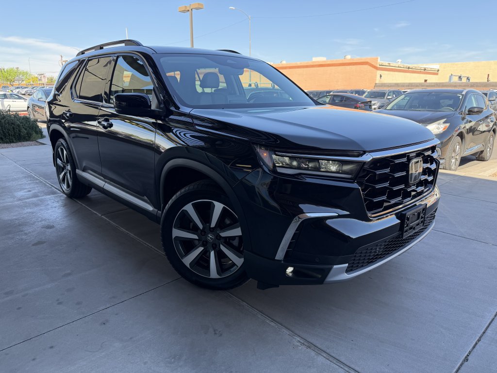 Used 2025 Honda Pilot Touring image 6