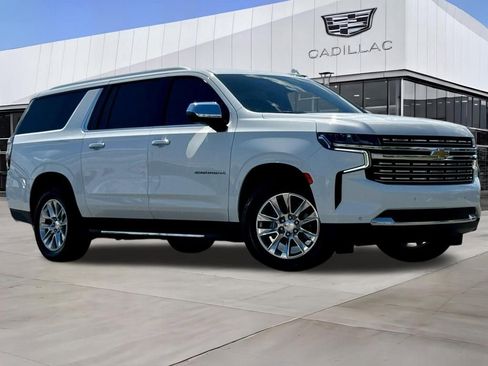Used 2022 Chevrolet Suburban Premier RWD image 2