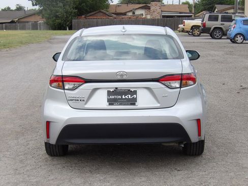 Used 2025 Toyota Corolla LE FWD image 7