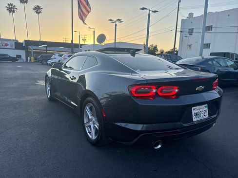 Used 2022 Chevrolet Camaro LT RWD image 8