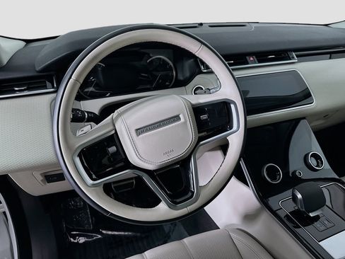 Used 2022 Land Rover Range Rover Velar R-Dynamic S image 12