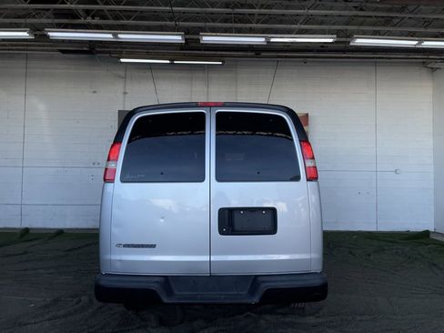Used 2016 Chevrolet Express 2500 LS image 4