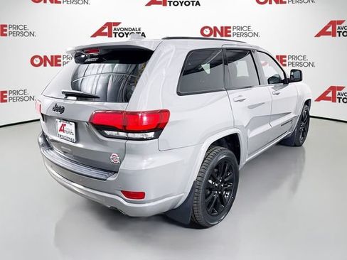 Used 2021 Jeep Grand Cherokee Laredo X AWD/4WD image 7
