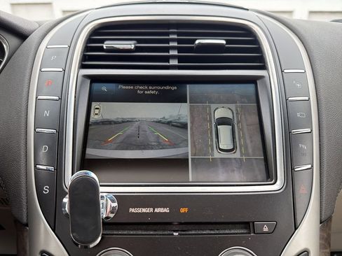 Used 2016 Lincoln MKX Reserve w/ Technology Package image 25