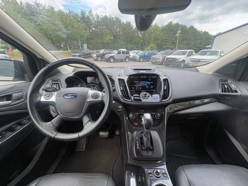 Used 2015 Ford Escape Titanium w/ Equipment Group 301A AWD/4WD image 16