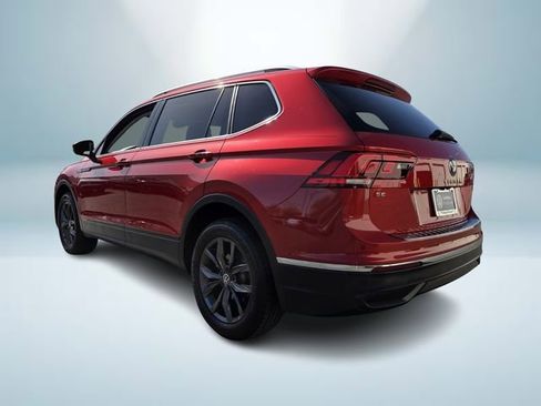 Certified 2023 Volkswagen Tiguan SE image 4