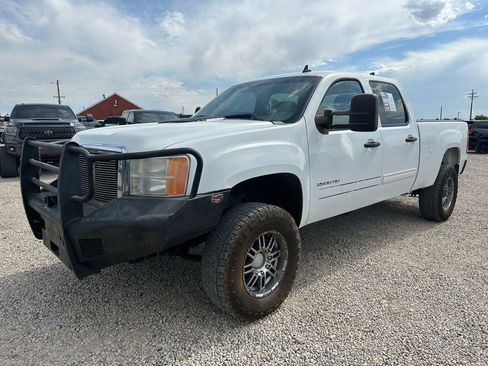 Used 2012 GMC Sierra 2500 SLE w/ SLE Preferred Package AWD/4WD image 5