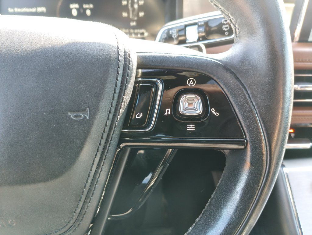 Used 2021 Lincoln Aviator Reserve AWD/4WD image 30
