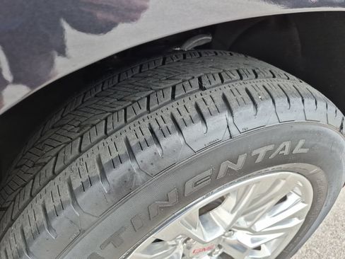 Certified 2025 GMC Yukon Denali RWD image 17