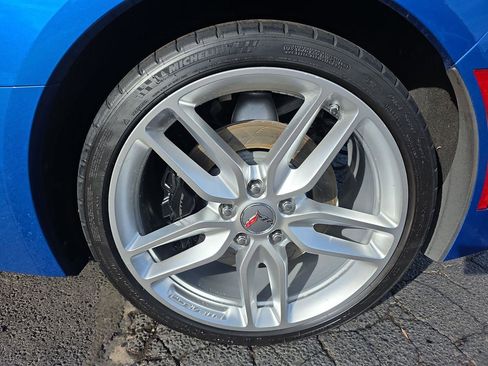 Used 2015 Chevrolet Corvette Stingray Coupe w/ 2LT Preferred Equipment Group image 31