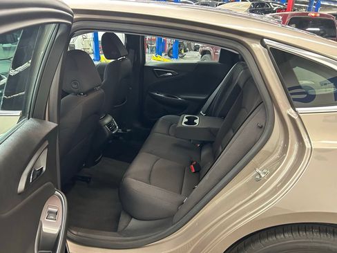 Used 2024 Chevrolet Malibu LT FWD image 16