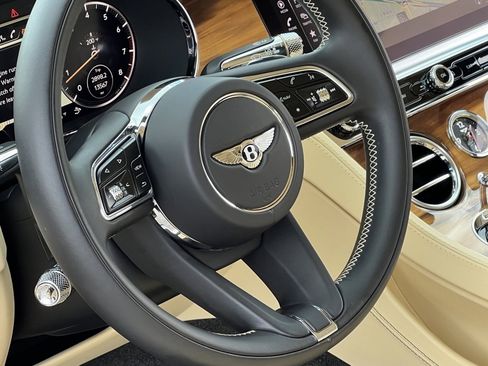Used 2022 Bentley Continental GT image 36