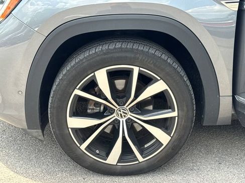 Used 2024 Volkswagen Atlas Cross Sport SEL Premium R-Line AWD/4WD image 25