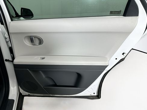 Used 2024 Hyundai Ioniq 5 SE RWD image 28