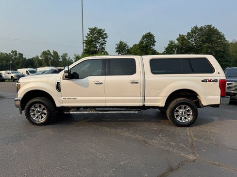 Used 2018 Ford F250 Lariat w/ Lariat Ultimate Package AWD/4WD image 2