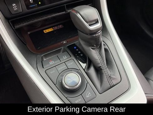Used 2022 Toyota RAV4 Limited AWD/4WD image 29