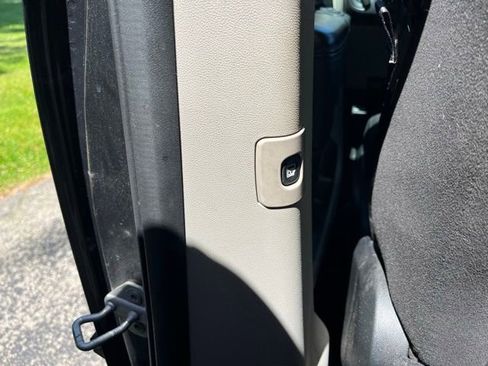 Used 2012 Dodge Grand Caravan SXT FWD image 13