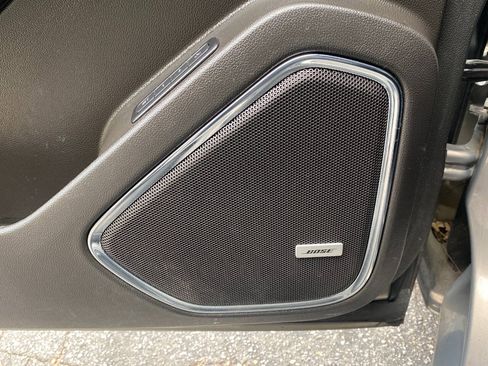 Used 2017 Chevrolet Suburban Premier RWD image 19