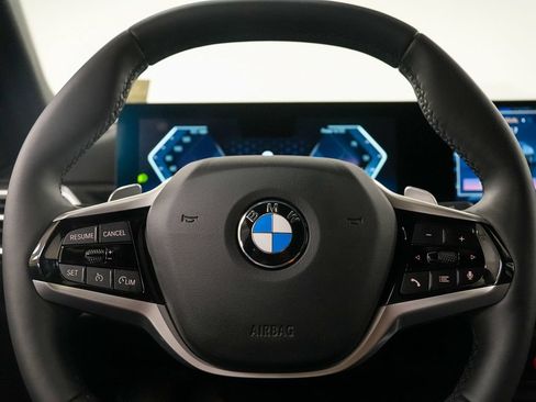 Used 2025 BMW 330i xDrive Sedan w/ M Sport Package AWD/4WD image 5