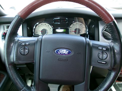 Used 2013 Ford Expedition EL King Ranch image 24