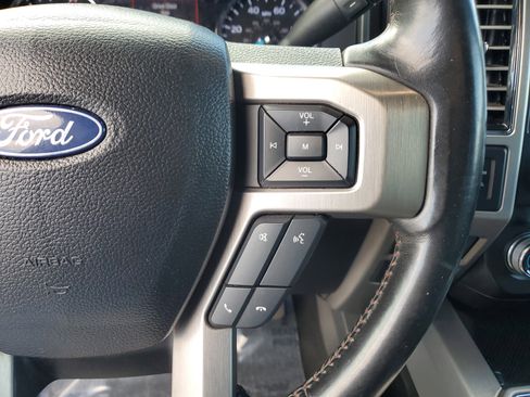 Used 2021 Ford F350 Platinum image 22