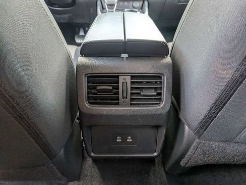 Used 2025 Nissan Rogue SV AWD/4WD image 15