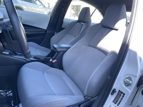 Used 2022 Toyota Corolla SE FWD image 4
