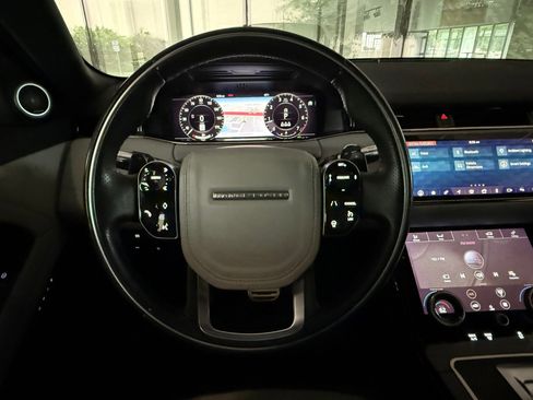 Used 2020 Land Rover Range Rover Evoque First Edition AWD/4WD image 17