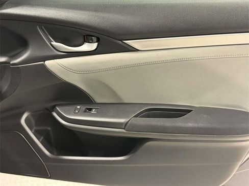 Used 2016 Honda Civic EX image 9