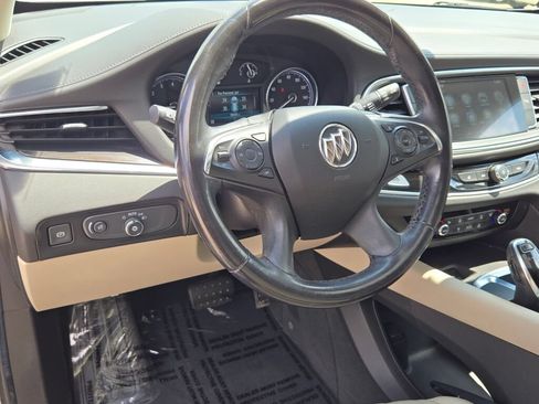 Used 2018 Buick Enclave Essence FWD image 27