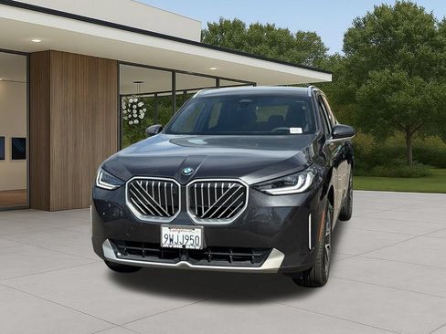 Used 2026 BMW X3 xDrive30i w/ Premium Package AWD/4WD image 3