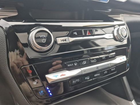 Used 2022 Ford Explorer Limited w/ Equipment Group 301A image 24