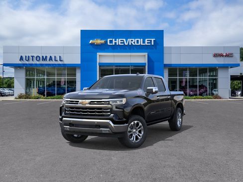 Used 2025 Chevrolet Silverado 1500 LTZ AWD/4WD image 9