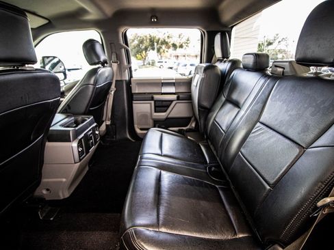 Used 2017 Ford F250 XLT w/ XLT Premium Package image 39