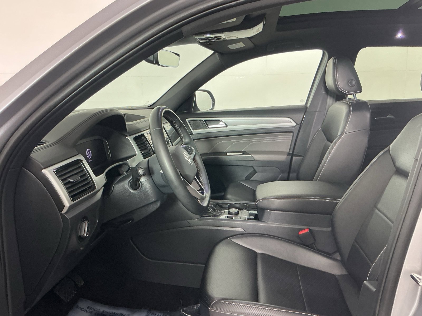 Used 2022 Volkswagen Atlas Cross Sport SEL AWD/4WD image 11