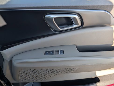 Used 2026 Kia Carnival image 24