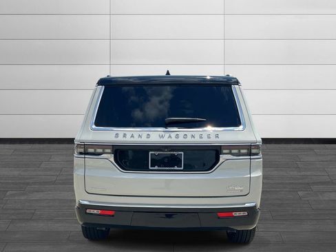Used 2022 Jeep Grand Wagoneer Series I AWD/4WD image 4